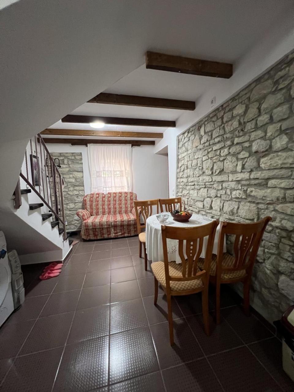 Pjetri House 호텔 베라트 외부 사진