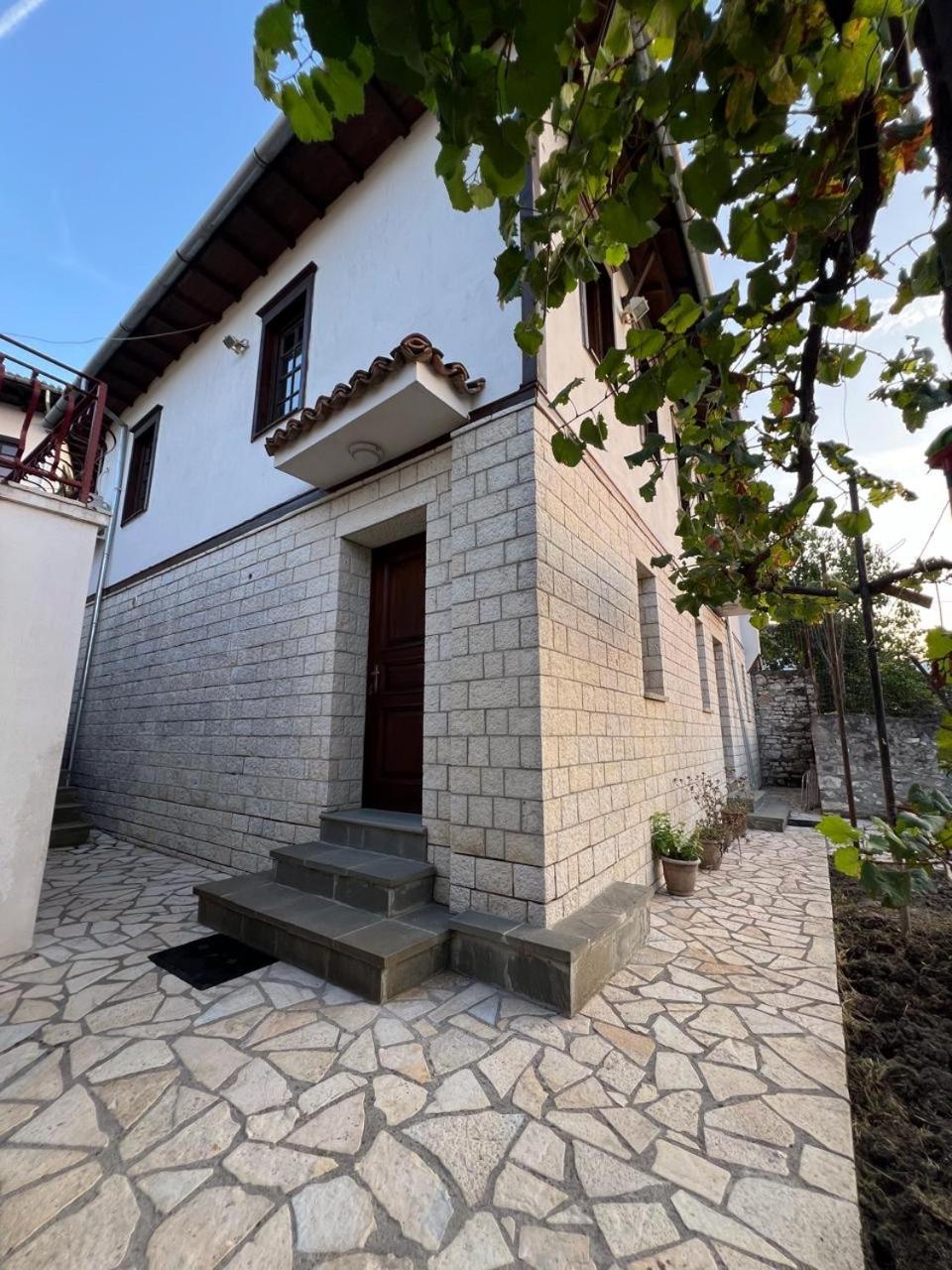 Pjetri House 호텔 베라트 외부 사진